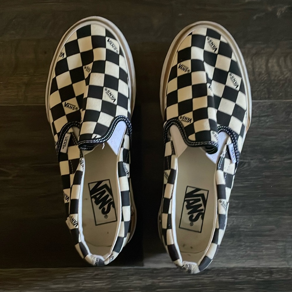 Like new checkered platform vans size 8.5 women’s fit more like 9